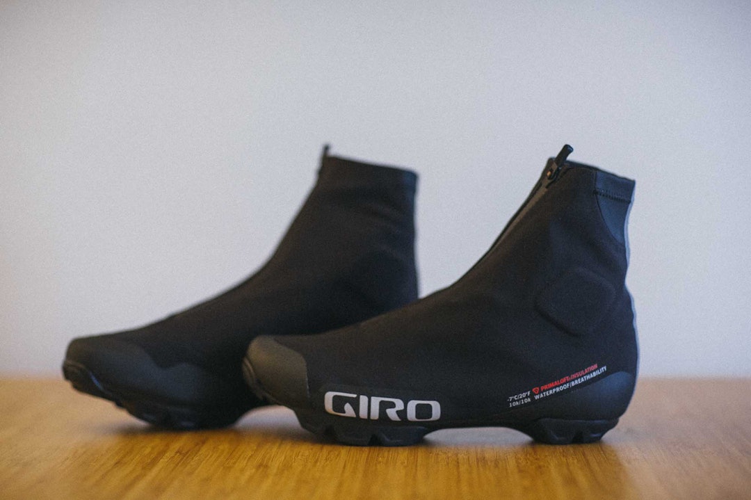 SLANK VINTERSKO: Skal du sykle i vinterlige forhold og ikke vil ha en stor og klumpete sko, bør du ta en titt på Giro Blaze. Foto: Kristoffer H. Kippernes.  test av giro blaze sykkelsko vinter