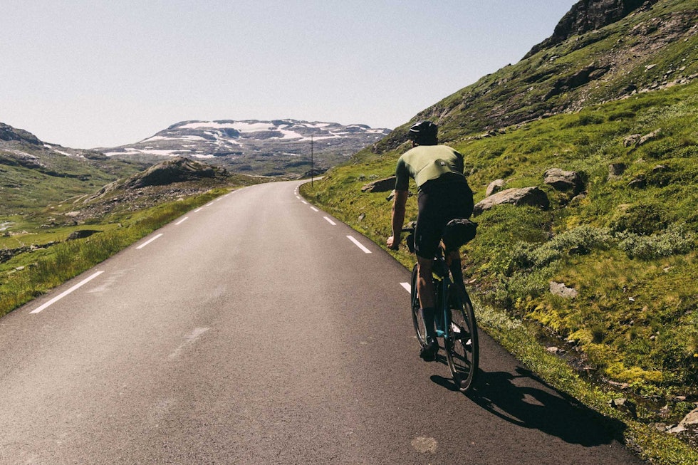 ALT PÅ SYKKELEN: Har du prøvd å pakke med deg bare det mest nødvendige, og sykle avgårde? Foto: Kristoffer H. Kippernes. sykling aktivitet