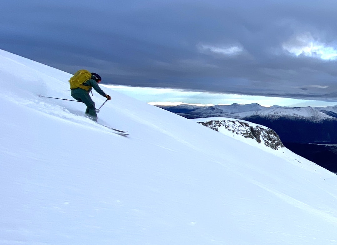 På tur med Arc´teryx Shashka. Foto: Tore Meirik Vi har testet Arc´teryx Shashka skibukse til dame