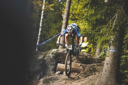 NY TERMINLISTE: Nå er terminlisten for norgescup i terrengsykling rundbane i 2022 klar. På bildet: Marit Sveen under NM i rundbane 2020. Foto: Kristoffer H. Kippernes. terminliste norgescup rundbane 2022