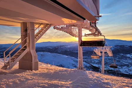 ÅPNET: Den nye heisen i Oppdal tar deg til 1 327 meter over havet på rundt åtte minutter. Foto: Oppdal skisenter oppdal skisenter vangshøa ekspressheis