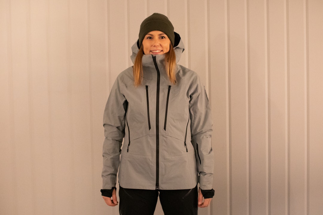 Sweet Crusader Gore-Tex Pro Jacket W Vi har testet Sweet Crusader Gore-Tex Pro skijakke til dame