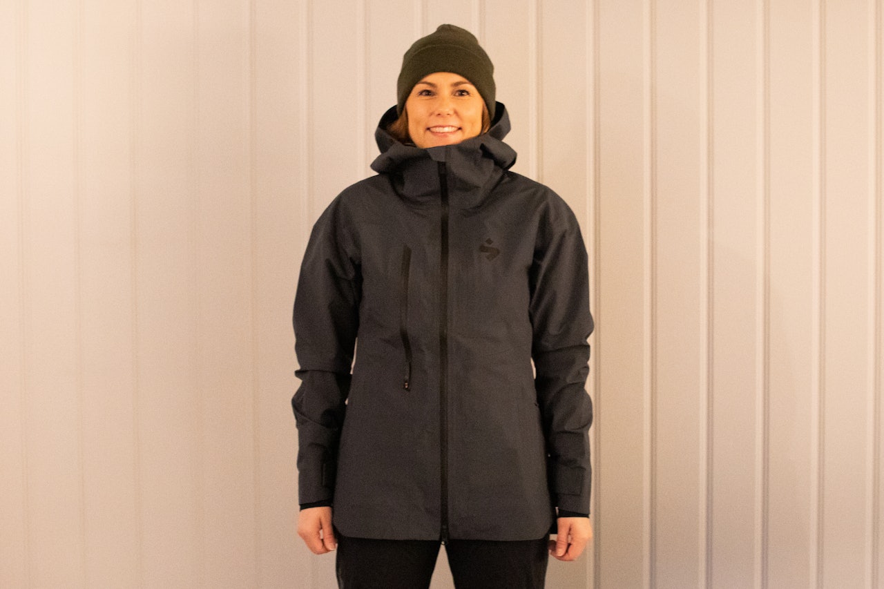 Sweet Crusader X Gore-Tex jacket W Vi har testet Sweet Crusader X Gore-Tex skijakke for dame
