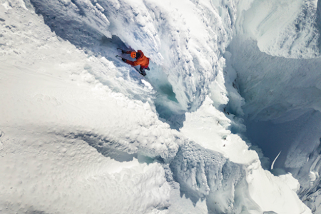 DRØYE SCENER: Filmen The Alpinist viser noe av det råeste som er filmet av krevende klatring i bratte fjell. Og historien om en alpinklatrer i verdensklasse som var en uvanlig type som døde alt for ung. The Alpinist handler om Marc-André Leclerc