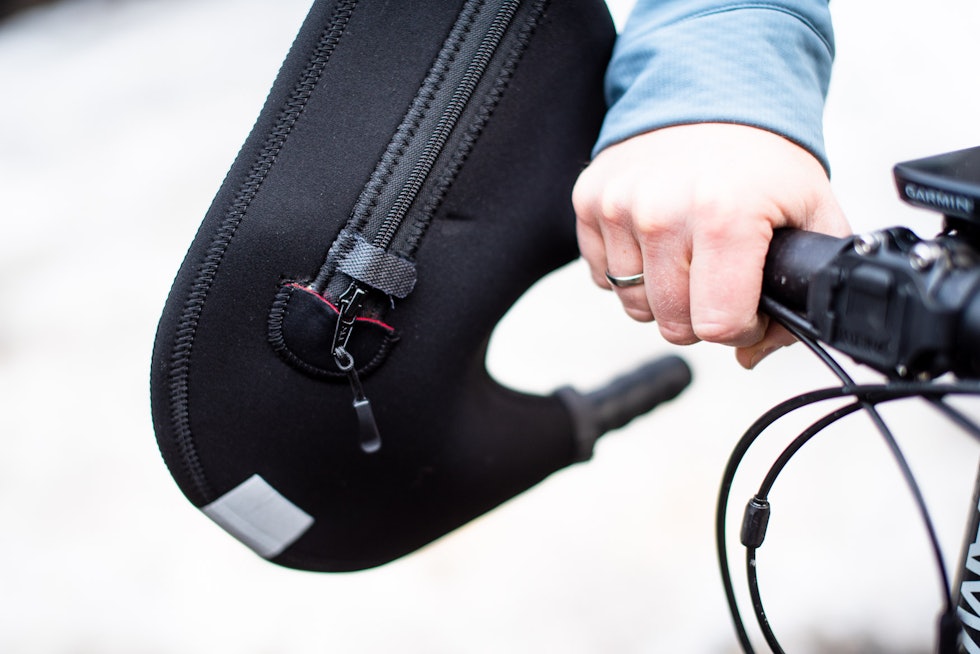 FLERE UTGAVER: Våre styrevotter kan også brukes på eldre Shimano-hendler, der girvaieren går ut fra hendelen. Foto: Henrik Alpers. FLERE UTGAVER: Våre styrevotter kan også brukes på eldre Shimano-hendler, der girvaieren går ut fra hendelen. Foto: Henrik Alpers.
