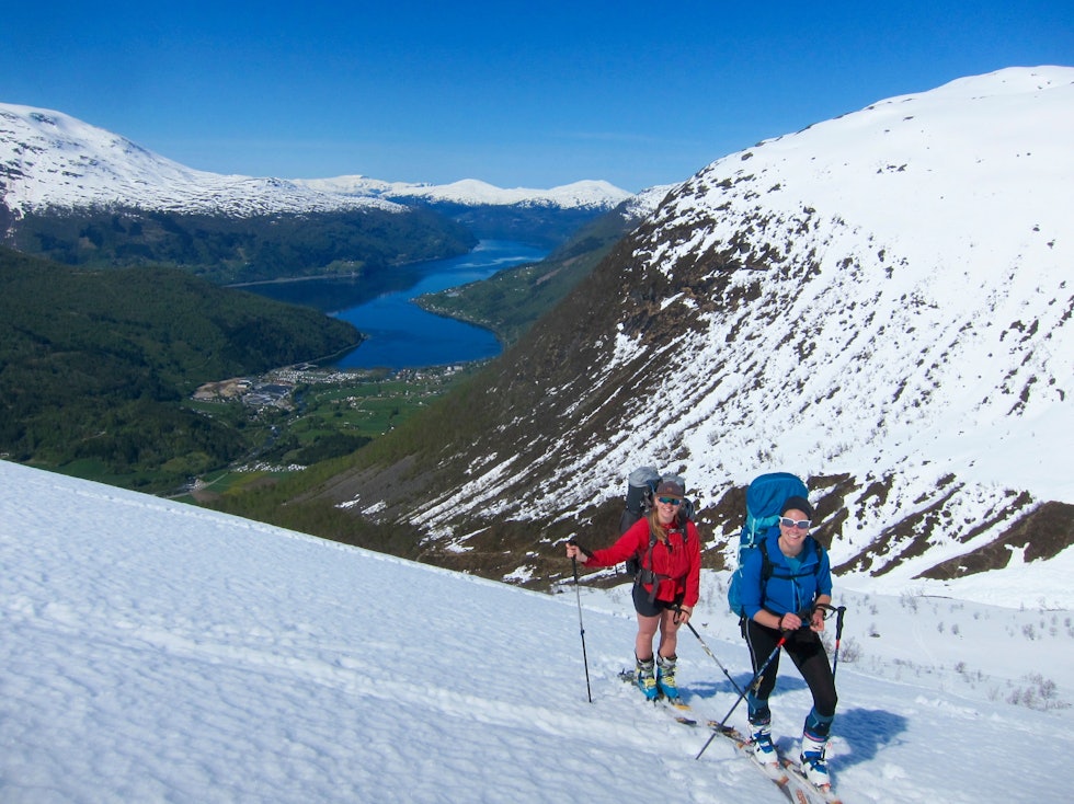 Det er 1800 fantastiske høydemetere til Skålatårnet. Foto: Lisa Kvålshaugen Bjærum Det er 1800 fantastiske høydemetere til Skålatårnet. Foto: Lisa Kvålshaugen Bjærum