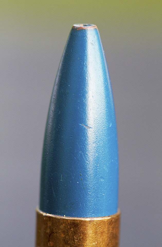 Bak alle blåner: Barnes produserte en stund Barnes XLC, ei kule med blå coating.