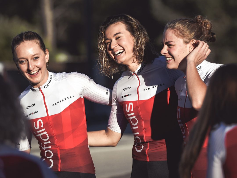 NYDELIG: Den nye Cofidis-trøya kunne vi slengt på oss og syklet med any day of the week. Foto: Mathilde L'Azou/Cofidis cofidis trøye 2022