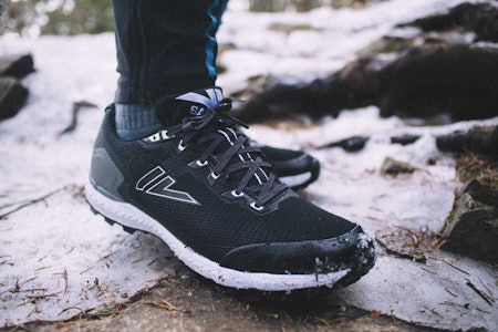 TEST AV VINTERPIGGSKO: VJ Devil er ikke den mest solgte skoen fra den finske løpeskoprodusenten, men med suverent grep i glatte partier. Foto: Kristoffer H. Kippernes TEST AV VINTERPIGGSKO: VJ Devil er ikke den mest solgte skoen fra den finske løpeskoprodusenten, men med suverent grep i glatte partier. Foto: Kristoffer H. Kippernes