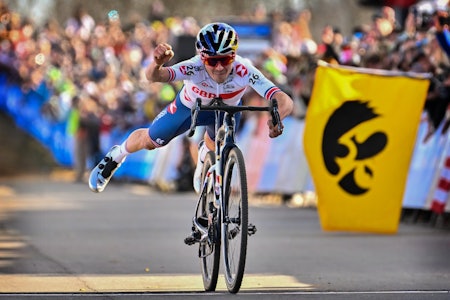 SUPERMANN: Best i terreng og cross - ikke bli overrasket om Pidcock vinner flere klassikere på landeveien til våren. Foto: Corvos Pinarello Crossista F