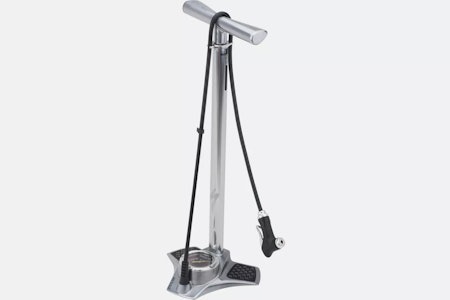 LEKKER: Den ser lekker ut - og er det også. Stort manometer er et kjempepluss.  LEKKER: Den ser lekker ut - og er det også. Stort manometer er et kjempepluss.