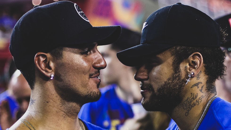 BESTISER: Gabriel Medina og Neymar da Silva Santos blir ofte sett sammen på fest og i offentlige sammenhenger. Foto: Olympics Bilde av Gabriel Medina og Neymar da Silva Santos Junior