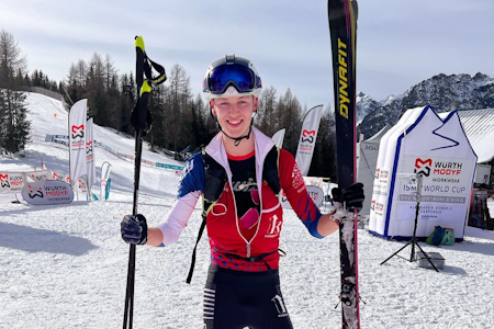 SEIER: Trym Dalset Lødøen etter sin historiske verdenscupseier i Italia. Foto: Skimostats / Instagram trym dalset lødøen verdenscup individuell valtellina orobie