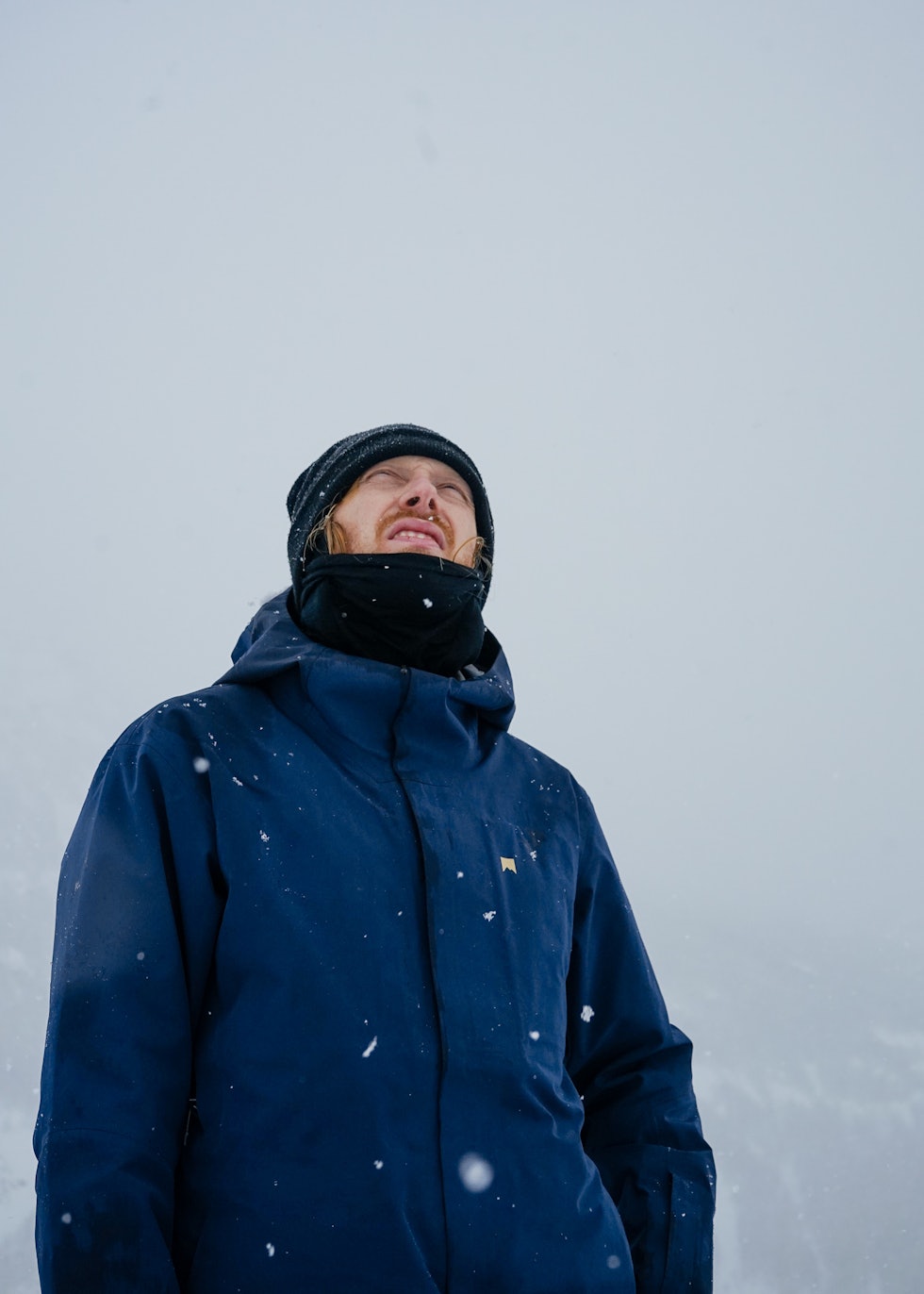 TRYGG, GET YOUR GUN: – Undergunned, sier Lindkjølen og tenker han godt kunne hatt enda bredere ski i Sogndal for tiden. Foto: Sondre Lernes Hansen