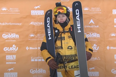 I MÅLORMÅDET: Hedvig Wessel så ikke spesielt fornøyd ut med poengene i målområdet. Foto: Skjermdump Hedvig Wessel i Freeride World Tour.