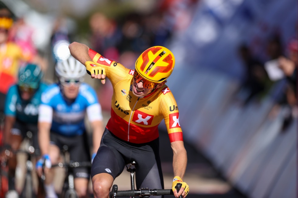 SEIER: Jacob Hindsgaul spurtet til etappeseier i Tour of Antalya. Foto: Tour of Antalya jacob hindsgaul uno-x pro cycling tour of antalya