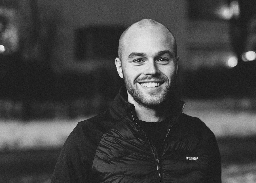 GÅSKJENN-FAN: Det tok tid før Magnus Drivenes fikk med seg hvem som snek seg inn på tredjeplass under Amstel Gold Race. Nå håper TV 2-ekspterten at Ingvild Gåskjenn får enda mer støtte rundt seg når hun skriver ny kontrakt. FOTO: Henrik Alpers GÅSKJENN-FAN: Det tok tid før Magnus Drivenes fikk med seg hvem som snek seg inn på tredjeplass under Amstel Gold Race. Nå håper TV 2-ekspterten at Ingvild Gåskjenn får enda mer støtte rundt seg når hun skriver ny kontrakt. FOTO: Henrik Alpers