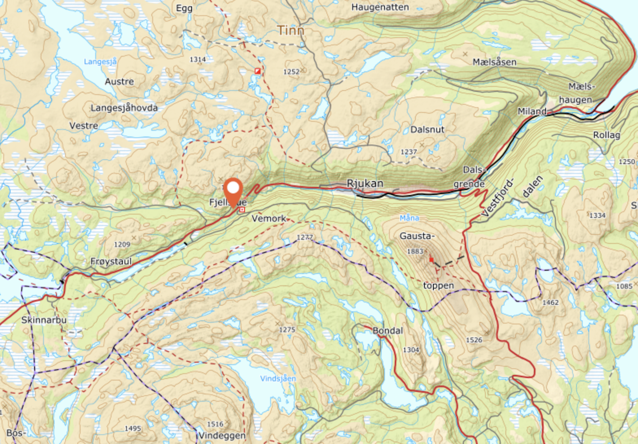 ULYKKE: Det var i dette området ulykken skjedde. Foto: Norgeskart Klatreulykke på Krokan.