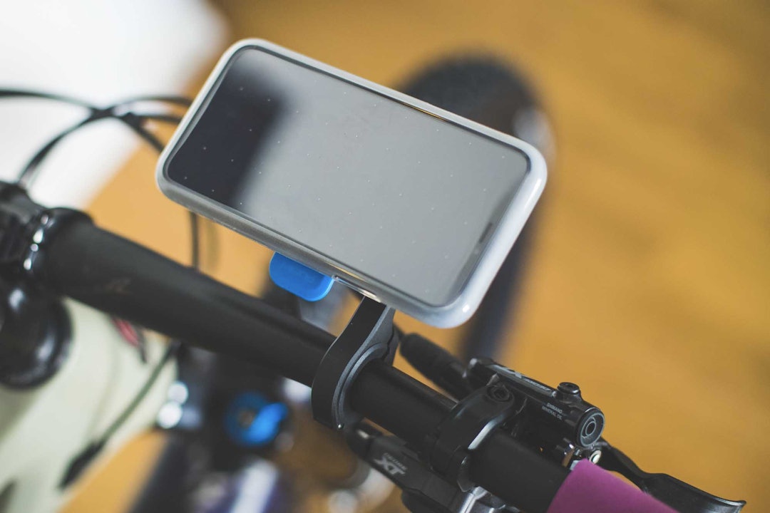 quadlock mobilholder montert på sykkelstyre