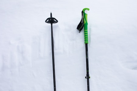 Komperdell C7 Ascent Green skistav i snø