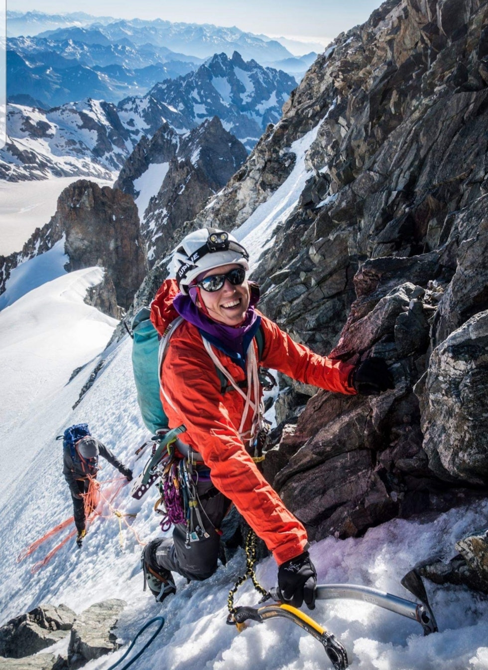 NORTIND-KURS: Her ser vi Bjørg Selvåg på vei oppover Barre des Ecrins i Frankrike under Nortinds alpekurs. Foto: Øyvind Salvesen NORTIND-KURS: Her ser vi Bjørg Selvåg på vei oppover Barre des Ecrins i Frankrike under Nortinds alpekurs. Foto: Øyvind Salvesen