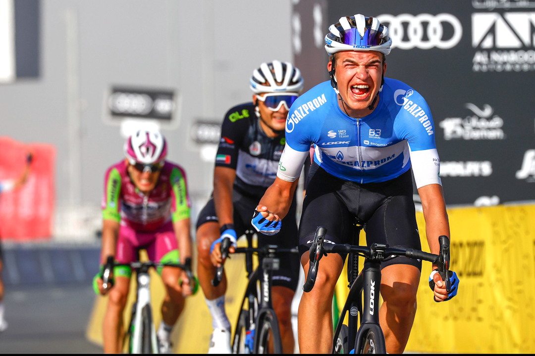 OMDISKUTERT: Dagen etter Russlands invasjon av Ukraina, vant Gazprom-Rusvelo en etappe i UAE Tour. Tour of Norway vil ikke ha laget i Norge. Foto: Cor Vos.  OMDISKUTERT: Dagen etter Russlands invasjon av Ukraina, vant Gazprom-Rusvelo en etappe i UAE Tour. Tour of Norway vil ikke ha laget i Norge. Foto: Cor Vos.