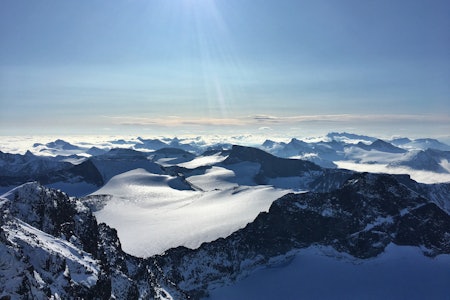 Galdhøpiggen i optimalt vær. Foto: Cameron Hjelmstad Galdhøpiggen i nydelig solvær