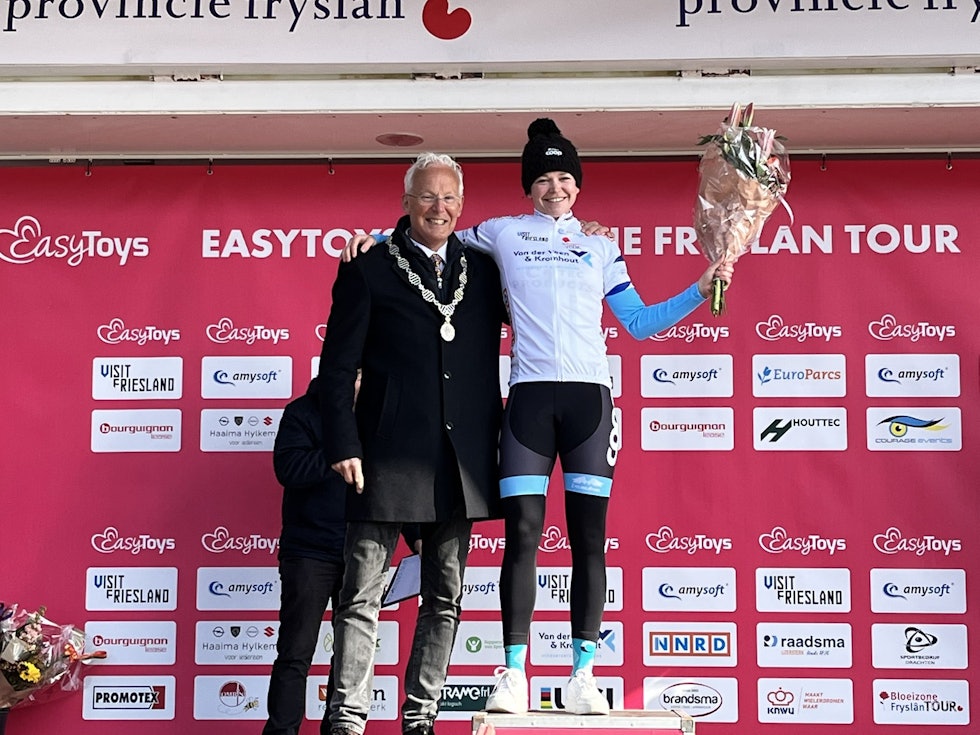 VANT HJEMMETRØYA: Steigenga vant også Fryslân-trøya, som den beste rytteren fra regionen Friesland. Foto: EasyToys Bloeizone Fryslân nicole steigenga team coop hitec products