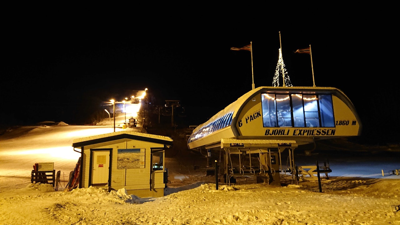 ULYKKE: En person er død etter en ulykke i skiheis på Bjorli. Bildet fra en tidligere anledning. Foto: Erlend Sande Bjorli skisenter