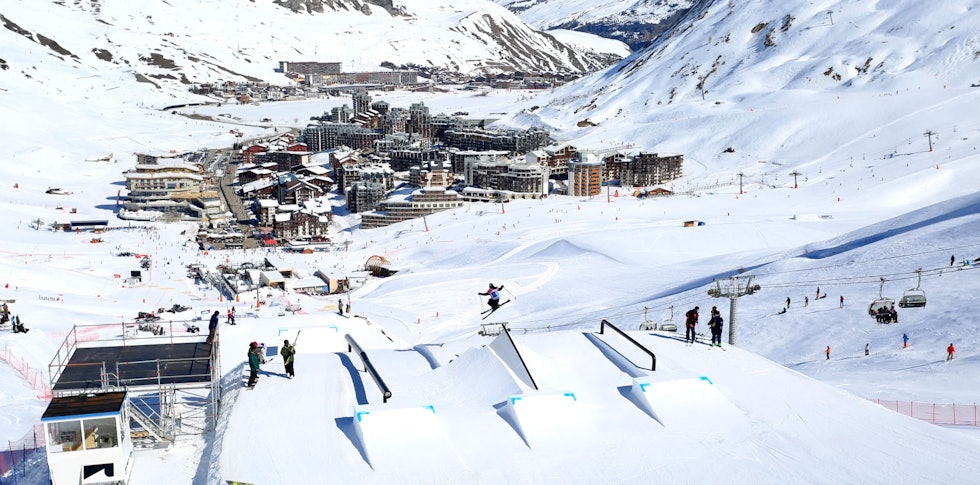 PARK OG PUDDER: Alpegiganten Tignes i Frankrike har i mange år satset på park. Uvær er det ingen skianlegg som får gjort noe med. Foto: Buchholz/FIS PARK OG PUDDER: Alpegiganten Tignes i Frankrike har i mange år satset på park. Uvær er det ingen skianlegg som får gjort noe med. Foto: Buchholz/FIS