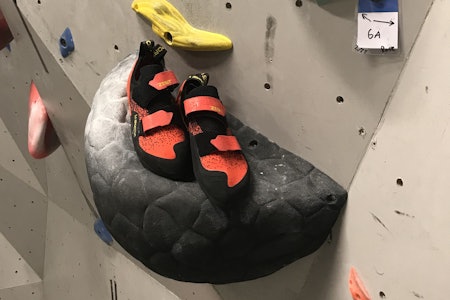 LA SPORTIVA ZENIT: Best egnet for ferske klatrere med smal fot La Sportiva Zenit klatresko inne til test