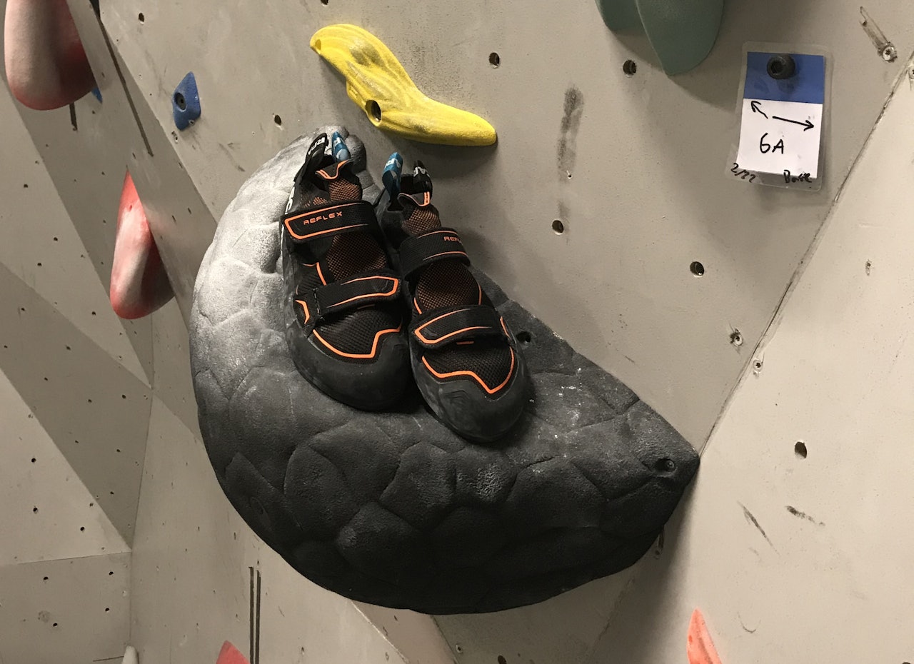 SCARPA REFLEX: Egnet for store fottak Scarpa Reflex klatresko inne til test