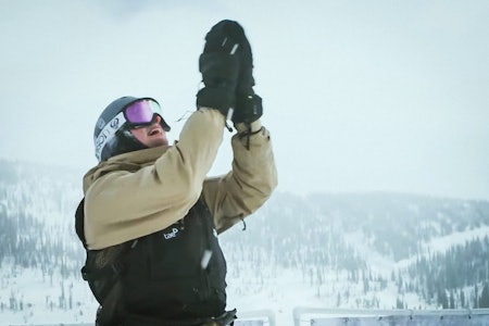 BANG VS GRANTRE: Mikkel Bang gjorde det skarpt i Natural Selection Tours andre stopp, og var takknemmelig for at det var et tre som måtte gi etter for en krasj og ikke ryggen hans. Skjermdump: Natural Selection Tour BANG VS GRANTRE: Mikkel Bang gjorde det skarpt i Natural Selection Tours andre stopp, og var takknemmelig for at det var et tre som måtte gi etter for en krasj og ikke ryggen hans. Skjermdump: Natural Selection Tour