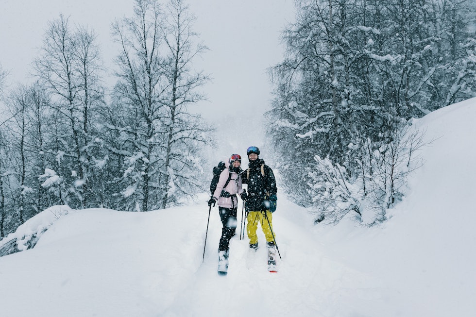 JAKTER PÅ SNØ: Sofia Sjöberg og Jacob Wester i Sogndal. JAKTER PÅ SNØ: Sofia Sjöberg og Jacob Wester i Sogndal.