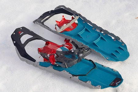 MASSIV: Vi tester MSR Revo Ascent Woman truge for damer med massive stålkanter msr revo ascent woman truge for dame i snøen til test