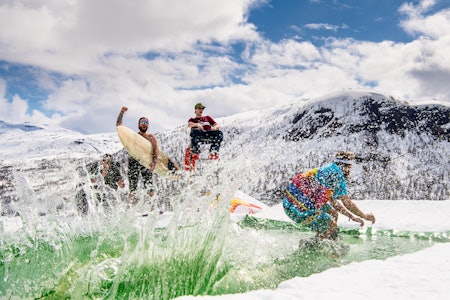 ENDELIG TILBAKE: Arrangementet Open Klasse er endelig tilbake. Her ser Klasus Finne – en av arrangørene – i dommerstolen. Foto: Chris Baldry / Open Klasse open klasse myrkdalen klaus finne baldry