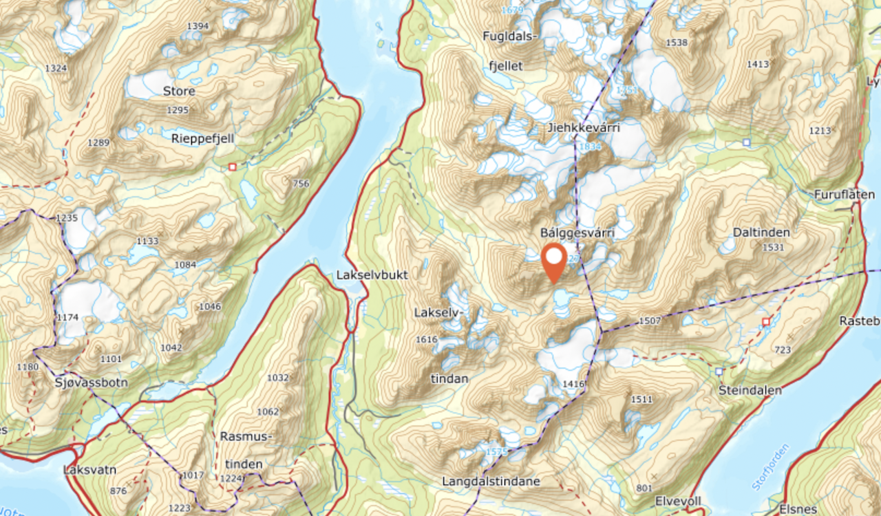 SKRED: Det var her personene ble hentet ut av luftambulanse. Foto: Norgeskart Snøskred