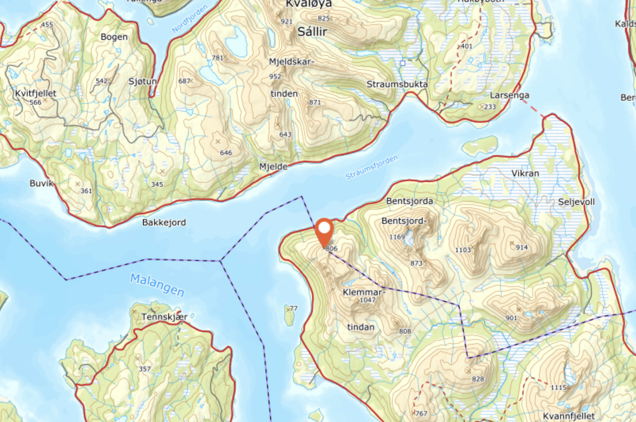 SKRED: Fire personer ble tatt i et snøskred på Fire personer tatt av snøskred på Blåruttinden i Balsfjord søndag formiddag. Foto: Norgeskart Snøskred i Balsfjord.