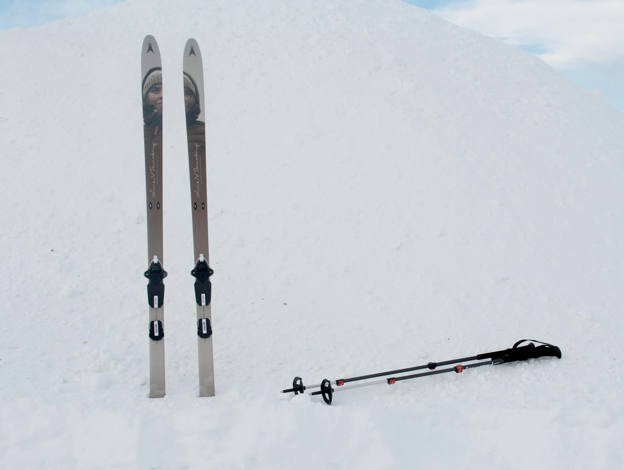 TEST AV FJELLSKI: Line Sverdrup BC er en av nyhetene fra Åsnes vinteren 2022. Foto: Gunhild Aaslie Soldal Åsnes Line Sverdrup fjellski test