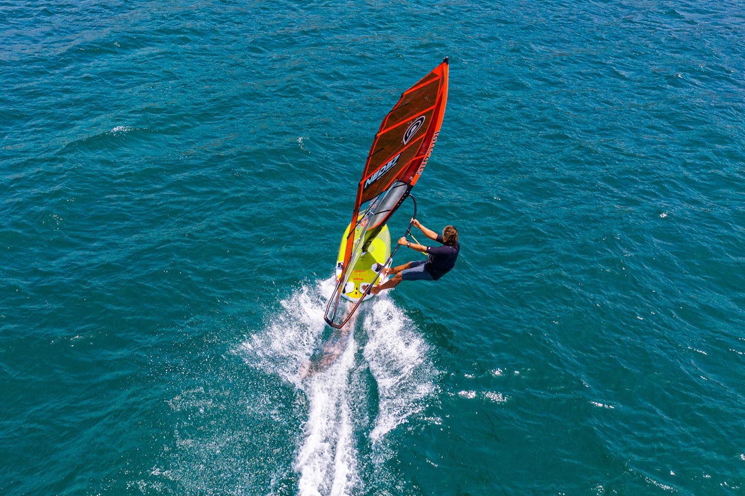 windsurfer i plan