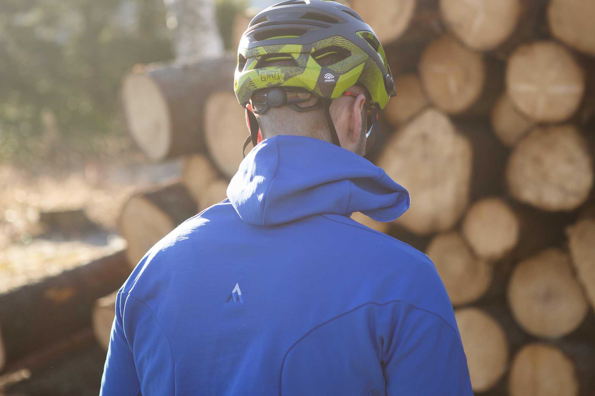 Test av 7Mesh Callaghan Merino Hoody | TERRENGSYKKEL.NO