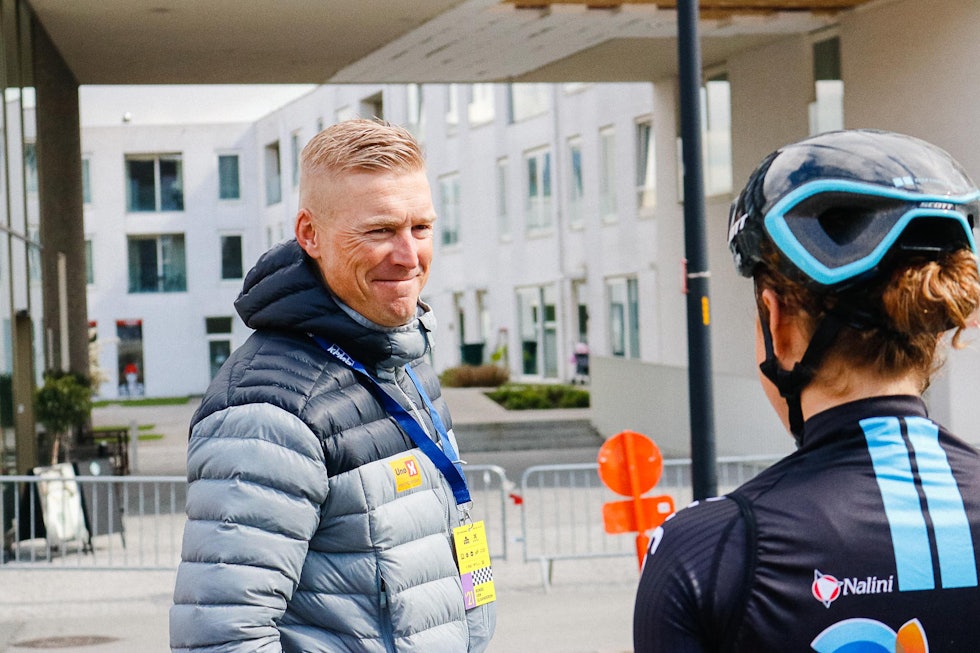 SJEF FOR DAMELAGET: Den danske eks-proffen Lars Bak. Foto: Knut Andreas Lone lars bak uno-x pro cycling flandern rundt 2022