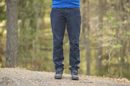 BAGGY: Skibotn-buksa fra Norrøna er løs i passformen. Foto: Snorre Veggan. norrøna skibotn sykkelbukse