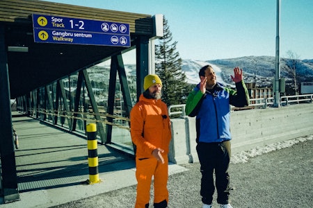 STORE PLANER: I fremtiden vil du kunne reise fra togstasjonene i Bergen og Oslo til Geilo, og gå tørrskodd fra perrongen og opp i høyfjellet i Havsdalen med den nye taubanen. Foto: Christian Nerdrum Bilde av togstasjonen i Geilo, der taubanen starter