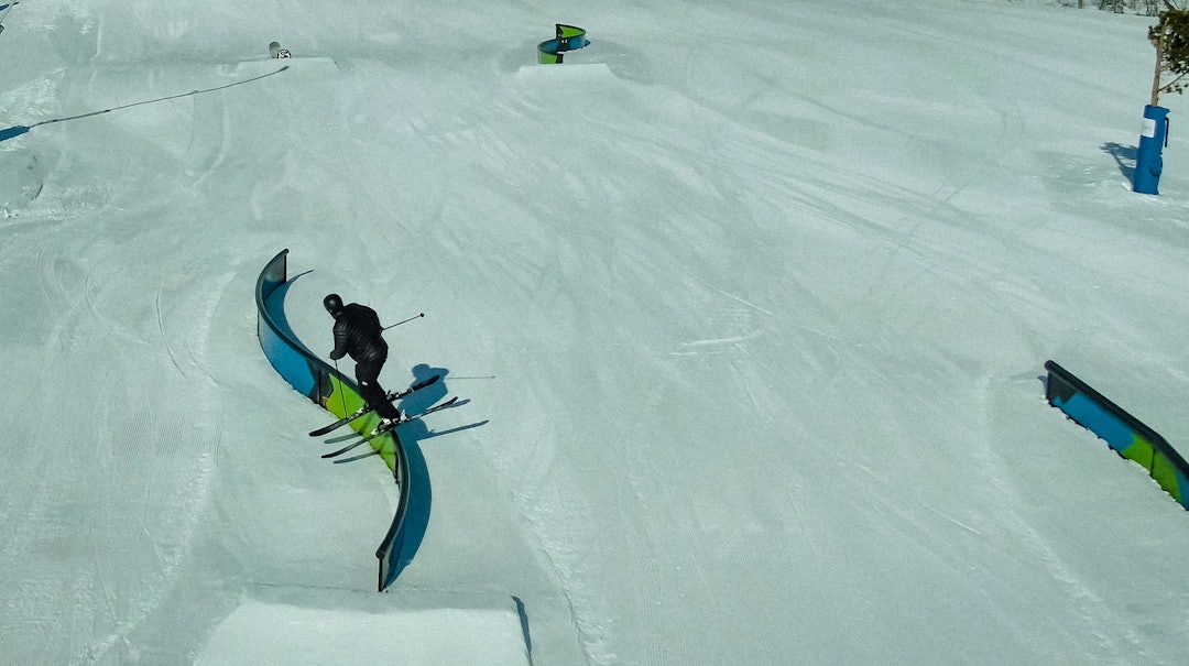 LANG LINJE: Kikutparken er antakelig landets lengste parklinje. Foto: Christian Nerdrum bilde av Andreas Håtveit i Kikutparken