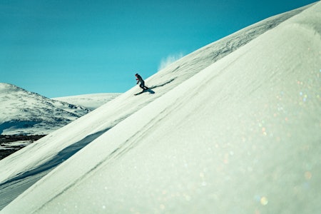 OFTE ALENE: I Hallingskarvet skisenter er det aldri kø i heisen, i følge den lokale skikjøreren Jeanette Taranger. Foto: Christian Nerdrum 