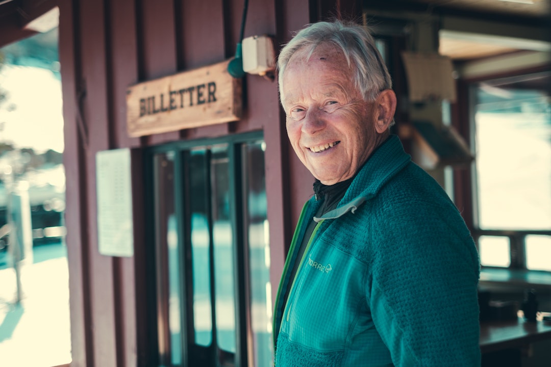 SENKER PRISER: Daglig leder ved Hallingskarvet Skisenter, Knut Anfinset, tar grep for å gi skiglade billigere priser på heiskort. Foto: Bård Gundersen Bilde Av Knut Anfinset