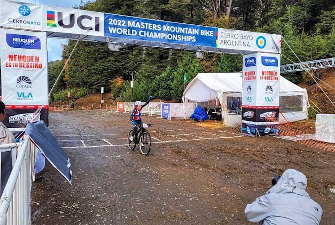 NYTT GULL: Gjertrud Bø tok sitt 11. VM-gull i masterklassen. Foto: Privat. Gjertrud Bø terrengsykling VM gull