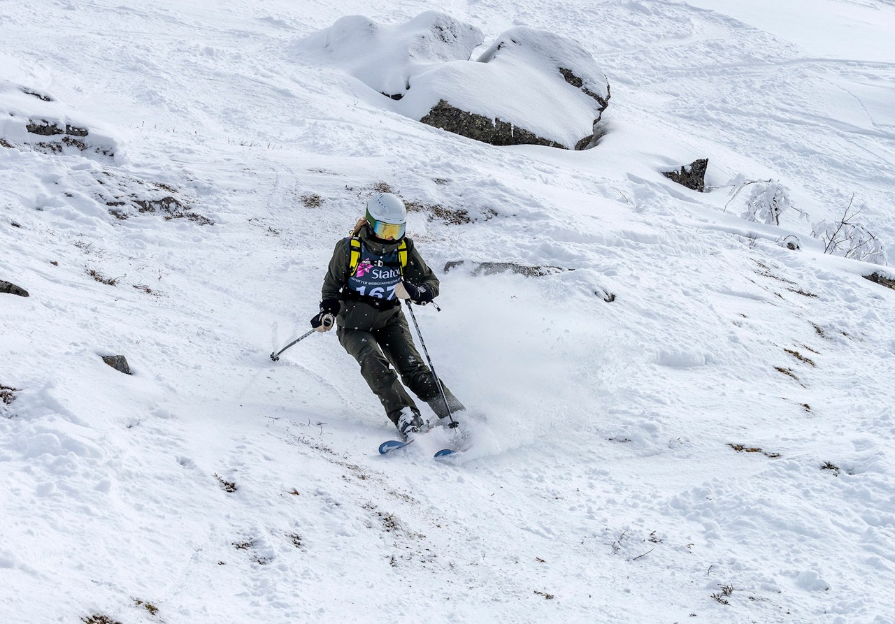 HØYT NIVÅ: Det var 70 deltakere under juniorkonkurransen i Narvik. Her er vinner av U16, Siri Af Ekenstam. Foto: Rune Dahl Siri af Ekenstam.