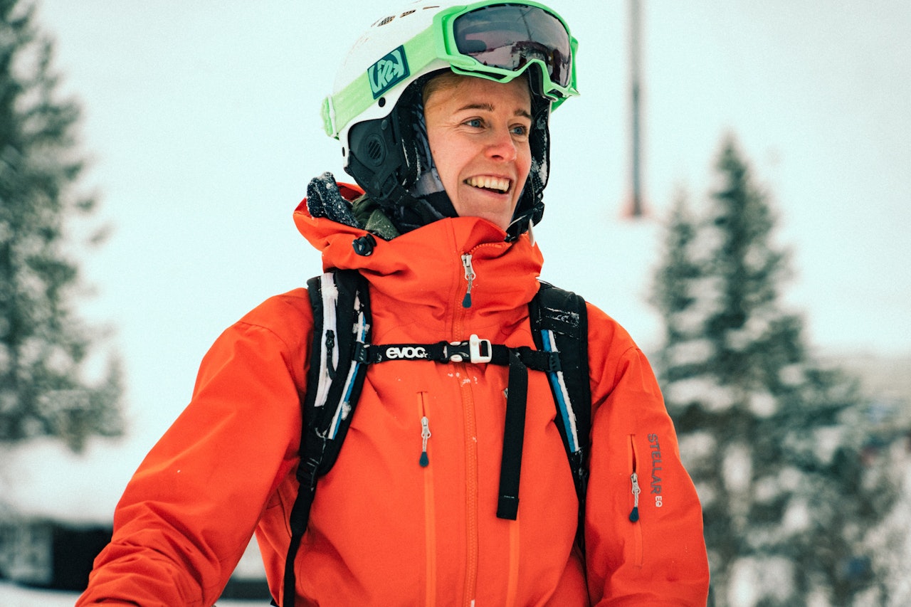 bilde av en blid jente på ski. Kristina Slinning
